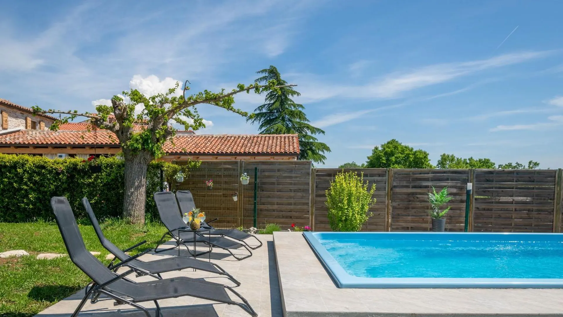 Typisch Istrisches Ferienhaus Mit Garten Jural 0*,